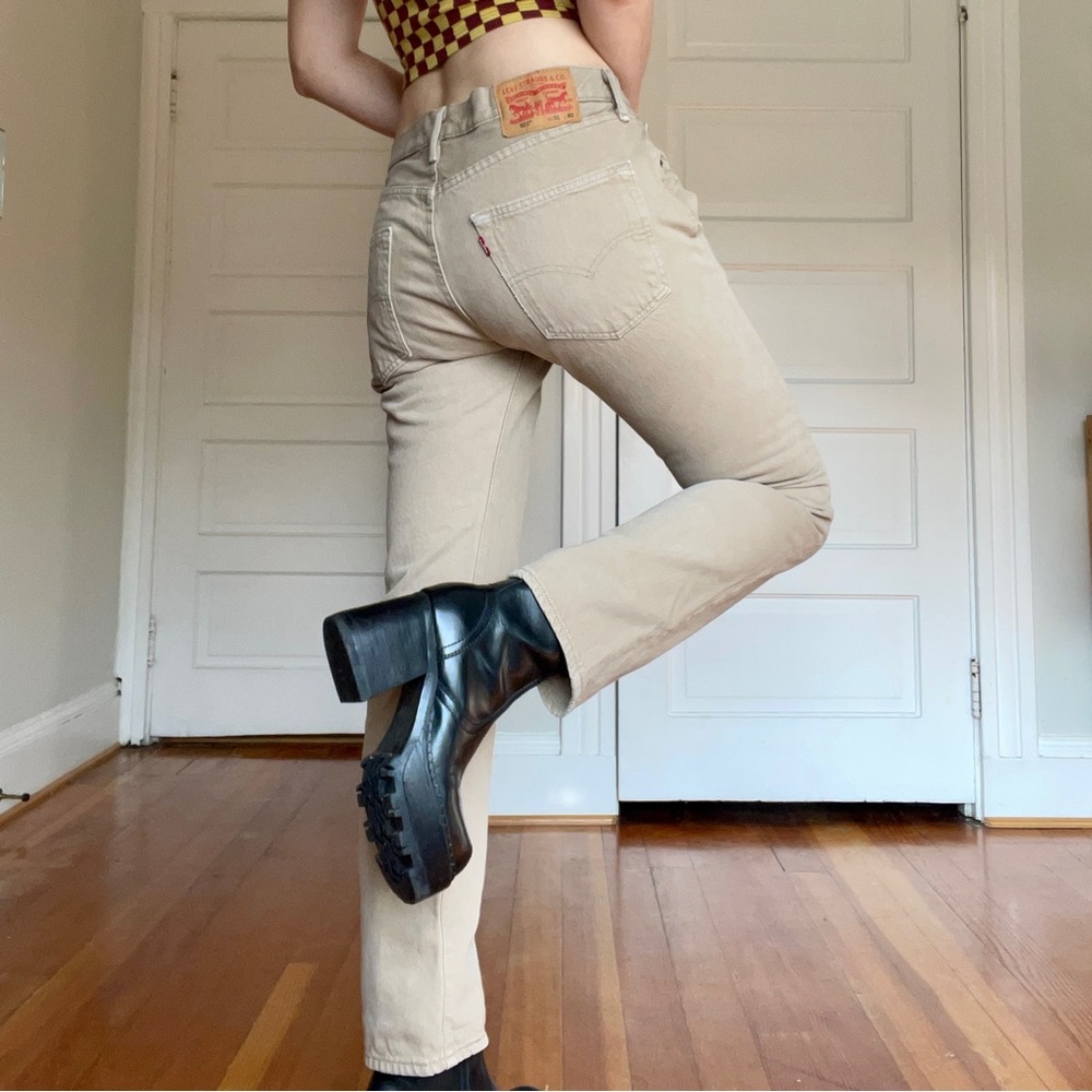 tan levi’s 501 jeans 🧸